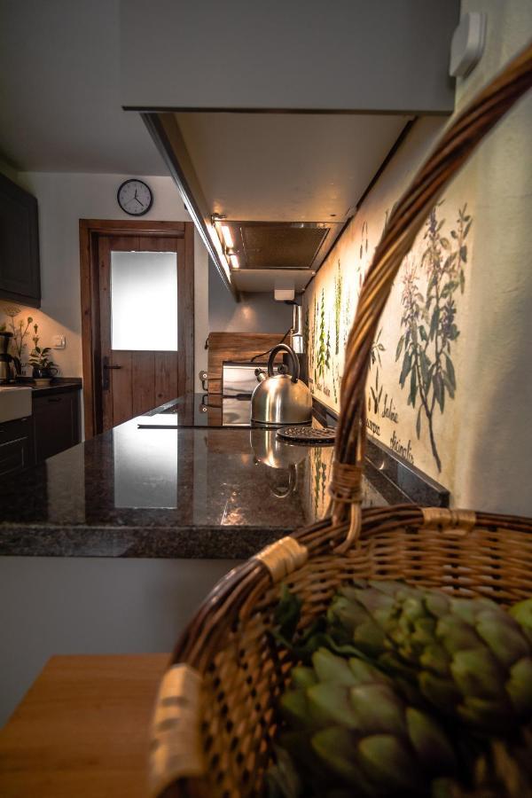 Kuninez, Holiday Home With Summer Kitchen Most na Soči Exterior foto